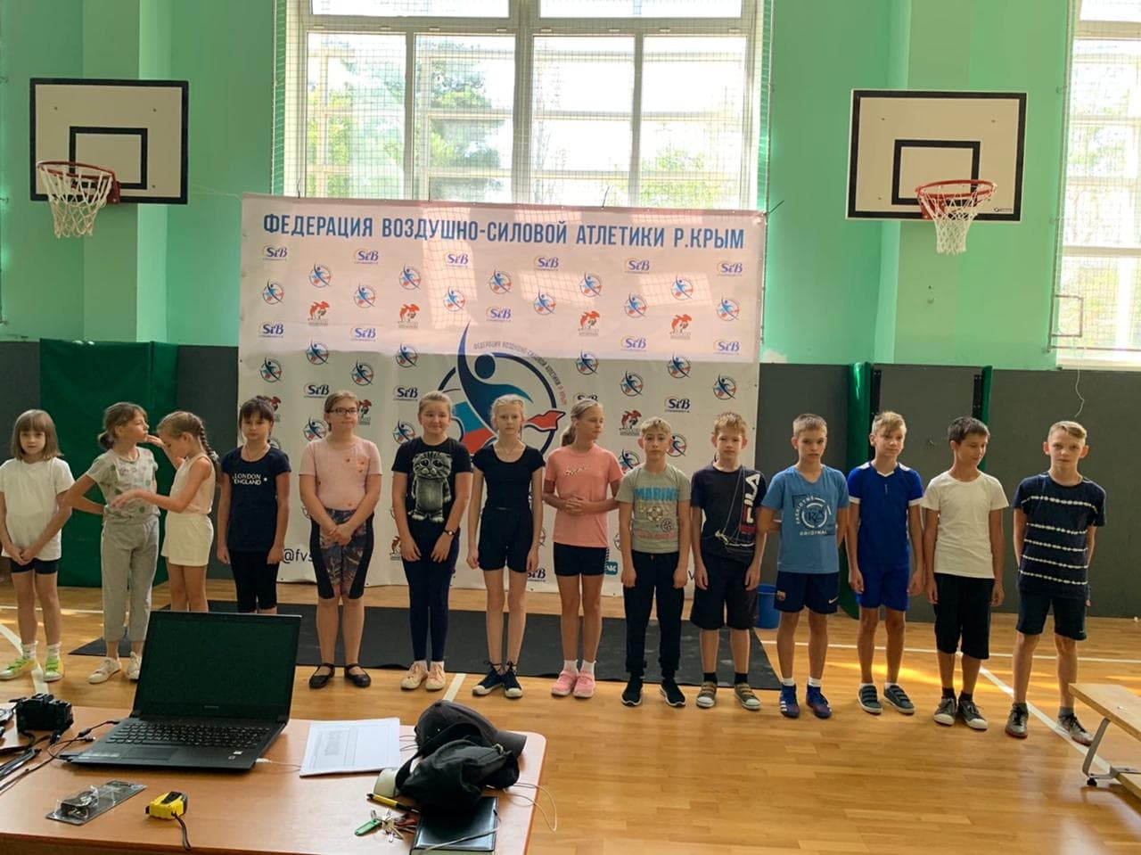 В Форосе прошли соревнования по “воздушно-силовой атлетике” среди школьников